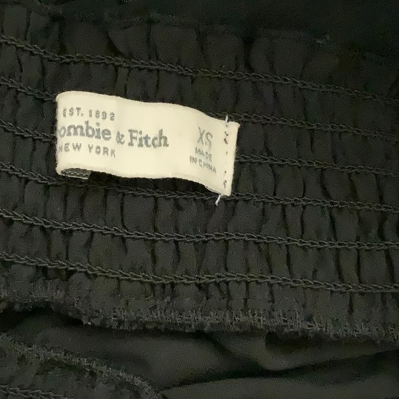 ABERCROMBIE & FITCH black off the shoulder blouse - Picture 8 of 8